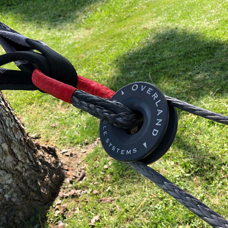 overland-vehicle-systems-ultimate-recovery-package-close-up-view-5-8-inch-soft-shackle-tree-savor-and-recovery-ring-anchor-point-outdoor