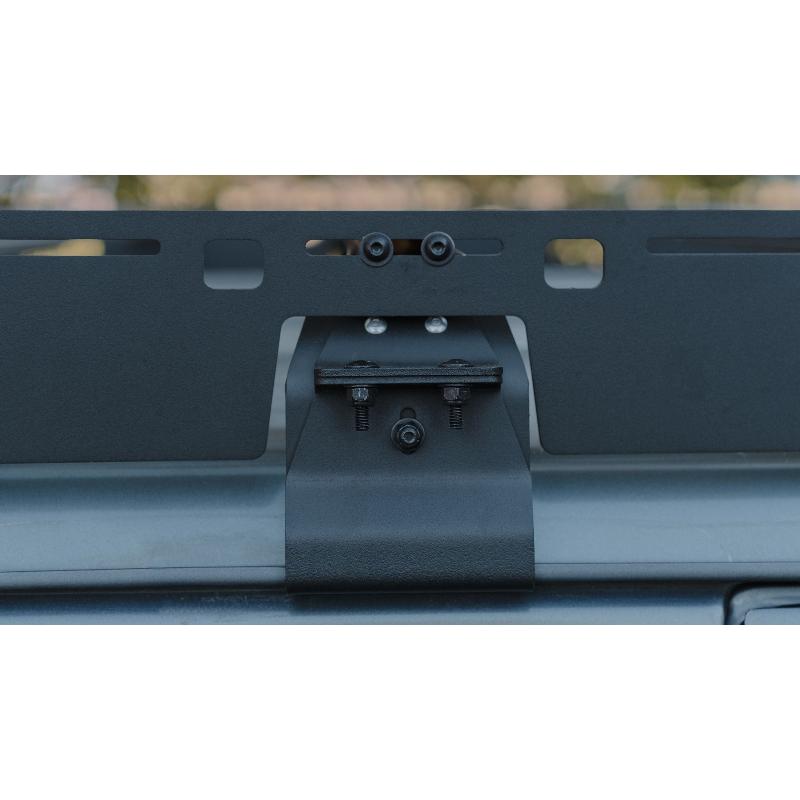 sherpa-mineral-roof-rack-for-1980-1990-land-cruiser-60-series-close-up-view-with-mounting-hardware-in-terrain