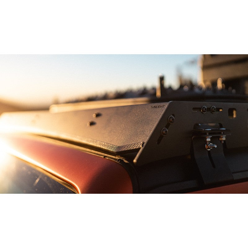 sherpa-sunlight-roof-rack-for-2020-2024-jeep-gladiator-jt-close-up-view-with-fairing-in-nature